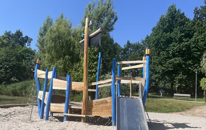 Wegen der großen Hitze findet das Sommerfest fürs neue Piratenschiff am Sonntag nicht statt.