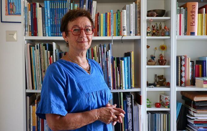 Gabriele Schmidt-Klering weiß als erfahrene Trauerbegleiterin, wie man mit Kindern und Jugendlichen über Sterben, Tod und Abschi