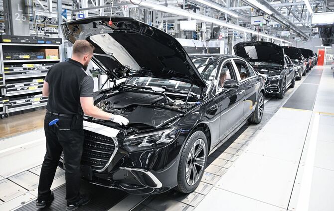 Mercedes-Benz Factory 56