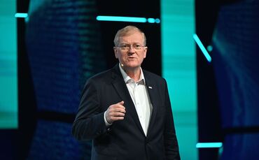 Stefan Hartung