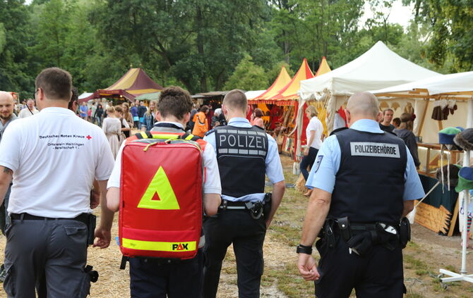 Auch in diesem Jahr kümmern sich Einsatzkräfte um die Sicherheit der Festbesucher (Archivfoto).
