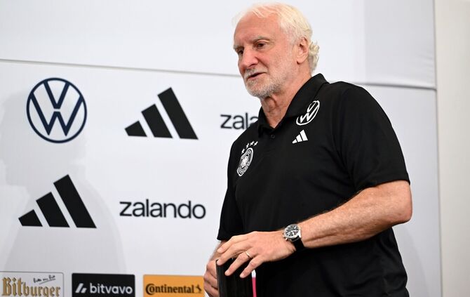 Rudi Völler ist bei der WM als Mutmacher für die DFB-Elf gefordert.