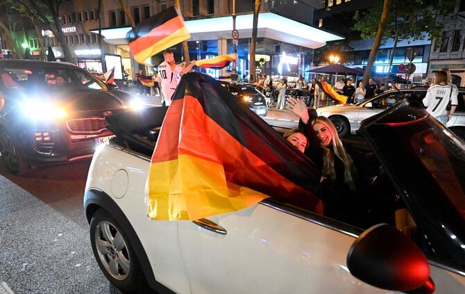 Autokorsos machen Spaß, es gibt aber Regeln. (Archivbild)