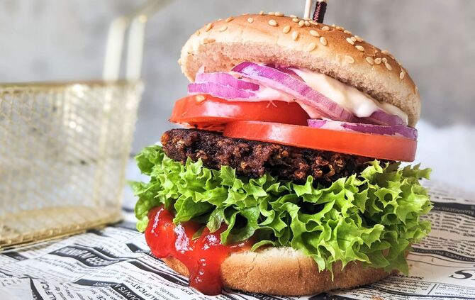 KI entwirft Rezepte für Burger