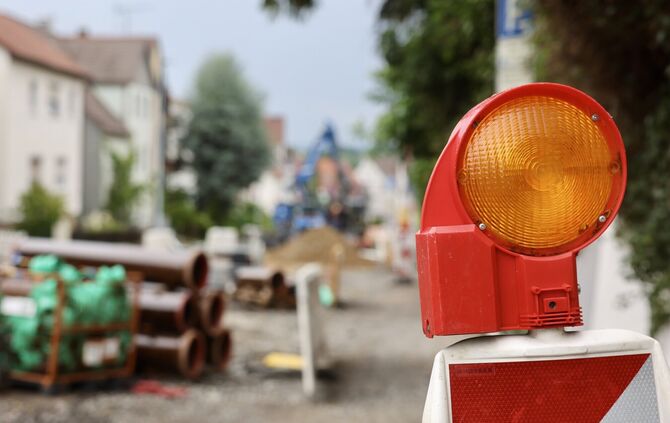 Baustelle in der Schmidener Straße: Erster Abschnitt zwischen Fröbelstraße und Hausgärten.