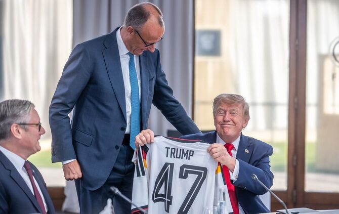 Vor der WM freute sich Bundeskanzler Merz noch auf das Turnier in den USA. (Archivbild)