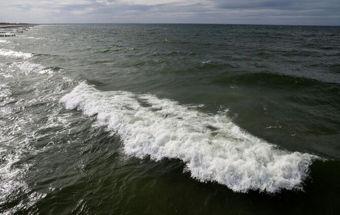 Wellen am Ostseestrand