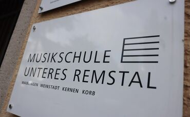 Die Musikschule Unteres Remstal ist derzeit in der Comeniusschule Waiblingen untergebracht. Der Unterricht kann dort nur zum Tei