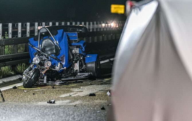 Die B29 wurde nach dem Unfall für mehrere Stunden gesperrt.