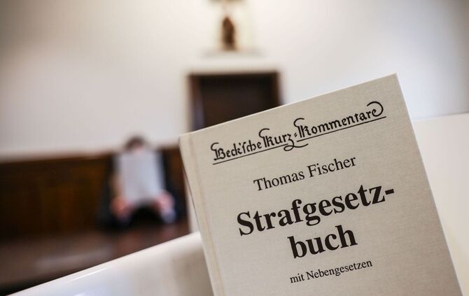 Gesetzestexte - Strafgesetzbuch (StGB)