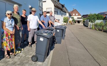 Franziska Sommer, Brigitte Bauer, Gudrun Aldinger, Dieter Bauer, Peter Albus, und Lothar Sziede (von links) sind zusammen mit de