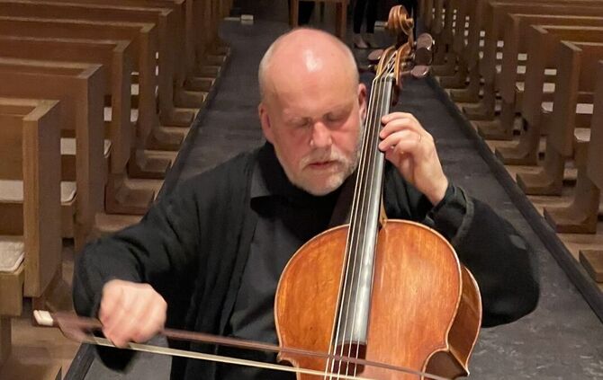 Barockcellist Ludwig Frankmar gastiert am 11. Juli in der Michaelskirche Waiblingen.
