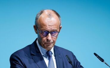 Kanzler Friedrich Merz beim Parteitag der NRW-CDU