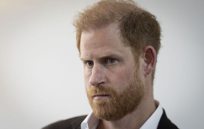 Prinz Harry verklagt