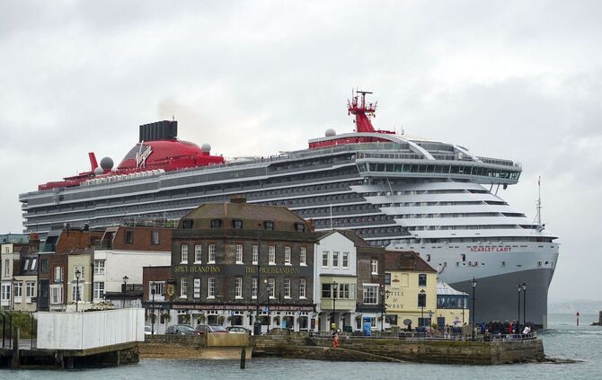 Kreuzfahrtschiff «Scarlet Lady»