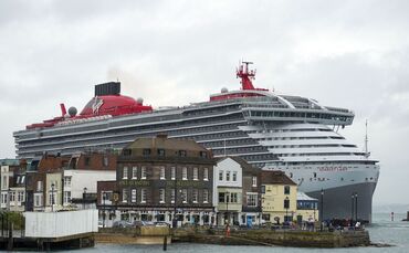 Kreuzfahrtschiff «Scarlet Lady»