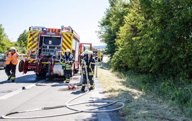 Am Samstagnachmittag (04.07.) ist es an der B14 zu einem Brand gekommen.