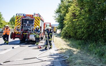 Am Samstagnachmittag (04.07.) ist es an der B14 zu einem Brand gekommen.