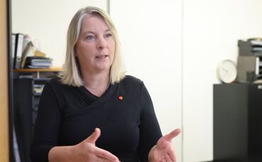 Bürgermeisterin Astrid Loff muss immer häufiger unfrohe Botschaften verkünden. (Archivbild)