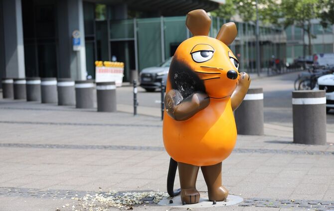 Ermittlungen nach Brandanschlag auf Maus-Figur eingestellt