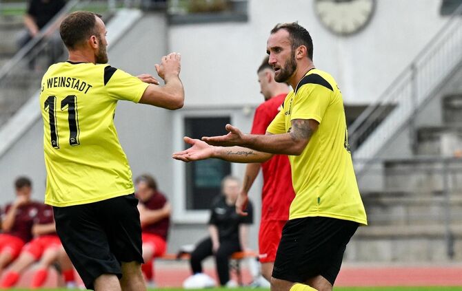 Faton Sylaj (rechts) spielte in der abgelaufenen Saison mit seinem Bruder Kujtim (links) bei der SG Weinstadt.