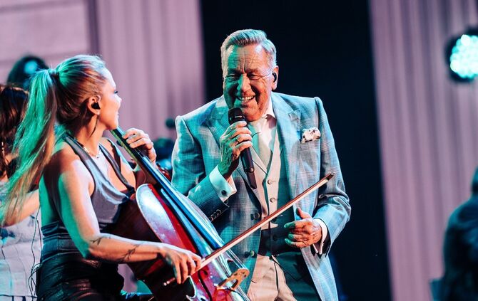 "Die Open Airs" – Tournee 2026 führt Roland Kaiser in diesem Jahr quer durch Deutschland. Am 11. Juli macht er Halt in Aspach.