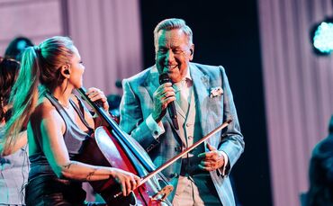 "Die Open Airs" – Tournee 2026 führt Roland Kaiser in diesem Jahr quer durch Deutschland. Am 11. Juli macht er Halt in Aspach.