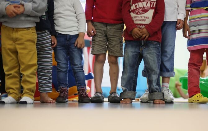 Kinderzuschlag wird an einkommensschwache Familien für Kinder unter 25 Jahren gezahlt. (Archivbild)
