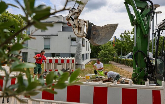 In der Urbacher Mitte wird ein neuer Trinkwasserbrunnen installiert.