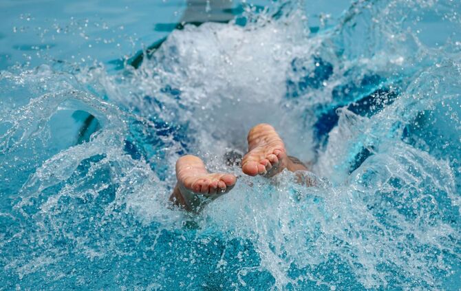Abkühlung im Freibad
