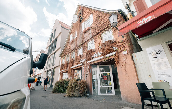 In das ehemalige Gebäude von Blumen Walter zieht bald wieder Leben ein.