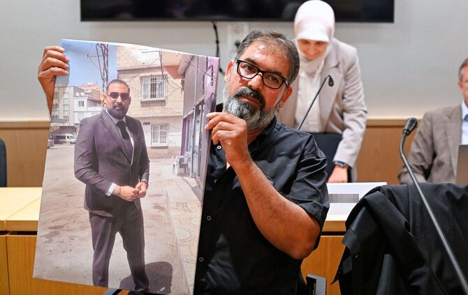 Zugbegleiter zu Tode geprügelt - Urteil erwartet