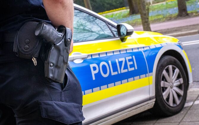Die Polizei dursuchte mehrere Objekte in Baden-Württemberg und Nordrhein-Westfalen. (Symbolbild)
