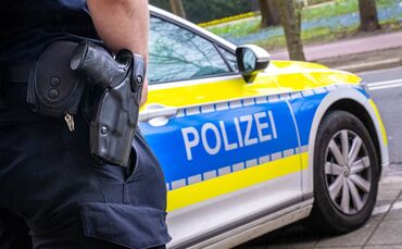 Die Polizei dursuchte mehrere Objekte in Baden-Württemberg und Nordrhein-Westfalen. (Symbolbild)