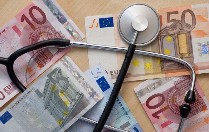 Die stark steigenden Gesundheitsausgaben sollen unter Kontrolle kommen. (Archivbild)
