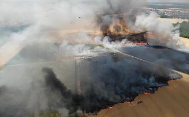 Bei Heilbronn musste die Feuerwehr zu größeren Flächenbränden ausrücken.