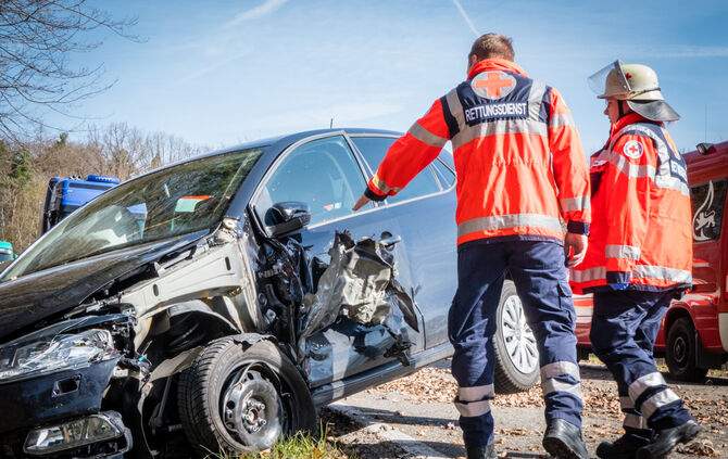 Unfall nahe Rettichkreisel - Bild 06_15