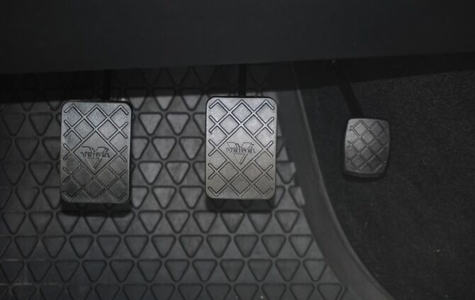gas-pedal-397481_640_0