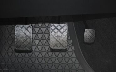 gas-pedal-397481_640_0