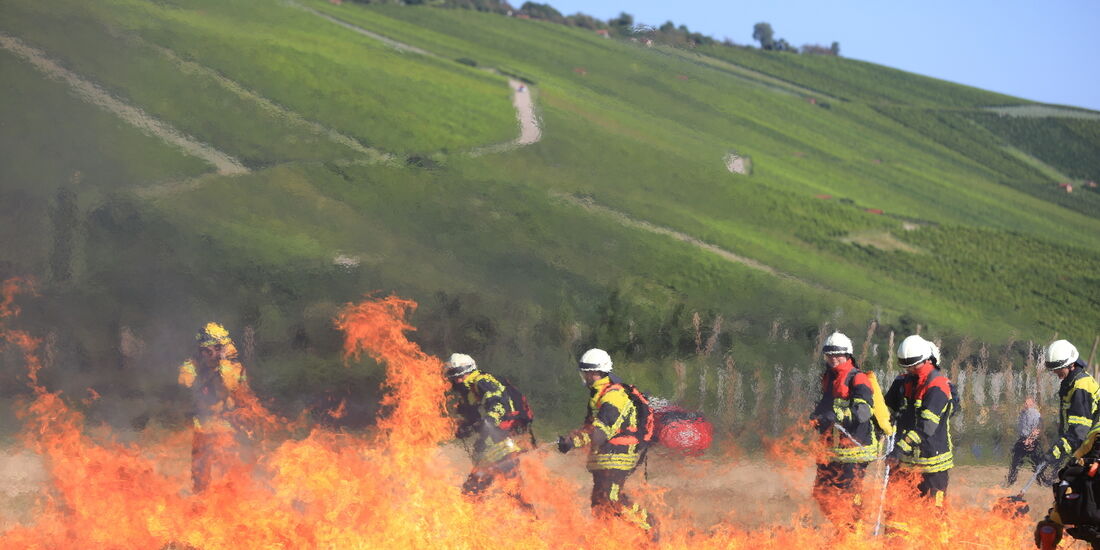 Dieses Foto zeigt eine frühere Übung der Feuerwehr (Symbolfoto).