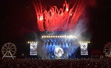Solch ein Feuerwerk zum Abschluss, wie beispielsweise hier auf dem Foto von 2025, gehört eigentlich zu einem  "Heimspiel"-Konzer