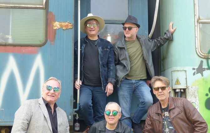 Die Schwabenrock-Band Waschbrett präsentiert in der Waiblinger Talaue Stücke aus ihrem aktuellen Album "Im Ländle", die zum Nach