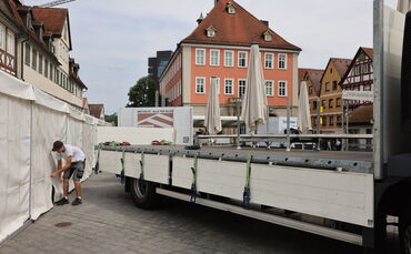 In der Innenstadt wird schon seit Dienstagnachmittag geschafft: SchoWo-Eröffnung ist am Freitagabend.