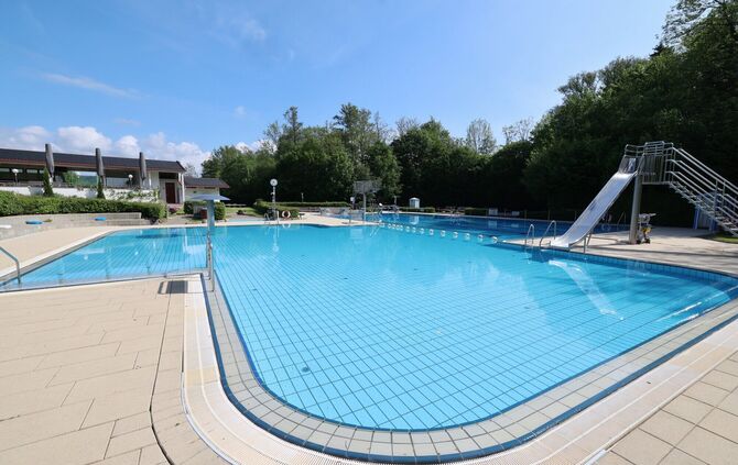 Der Vorfall ereignete sich im Winterbacher Freibad (Symbolfoto).