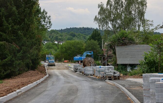 Die Erschließung des Neubaugebiets in Birkmannsweiler ist in vollem Gange.