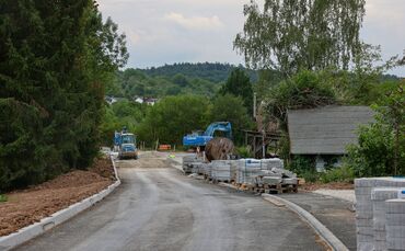 Die Erschließung des Neubaugebiets in Birkmannsweiler ist in vollem Gange.