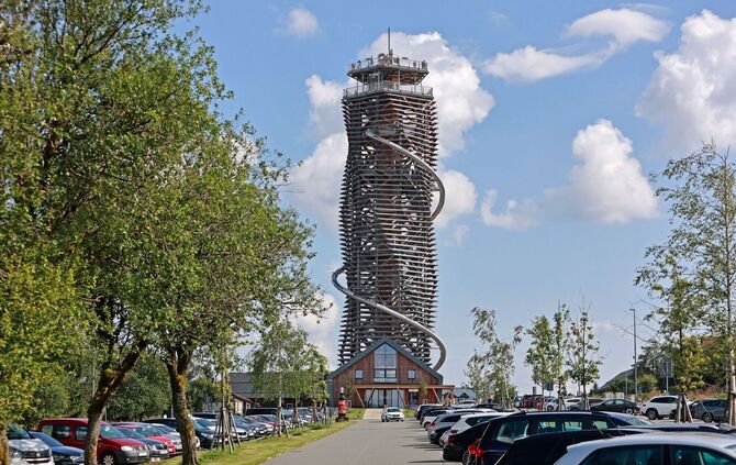 Blick auf den Harzturm am Torfhaus.