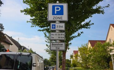 Mit der Einführung des Bewohnerparkens möchte die Stadt Fellbach die Parksituation für Anwohner verbessern.