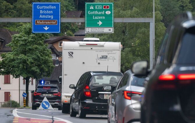 Im Kanton Uri staut sich der Verkehr vor Gotthard-Nordportal