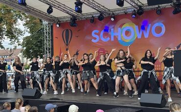 Jugendliche der Tanzschule Beier.